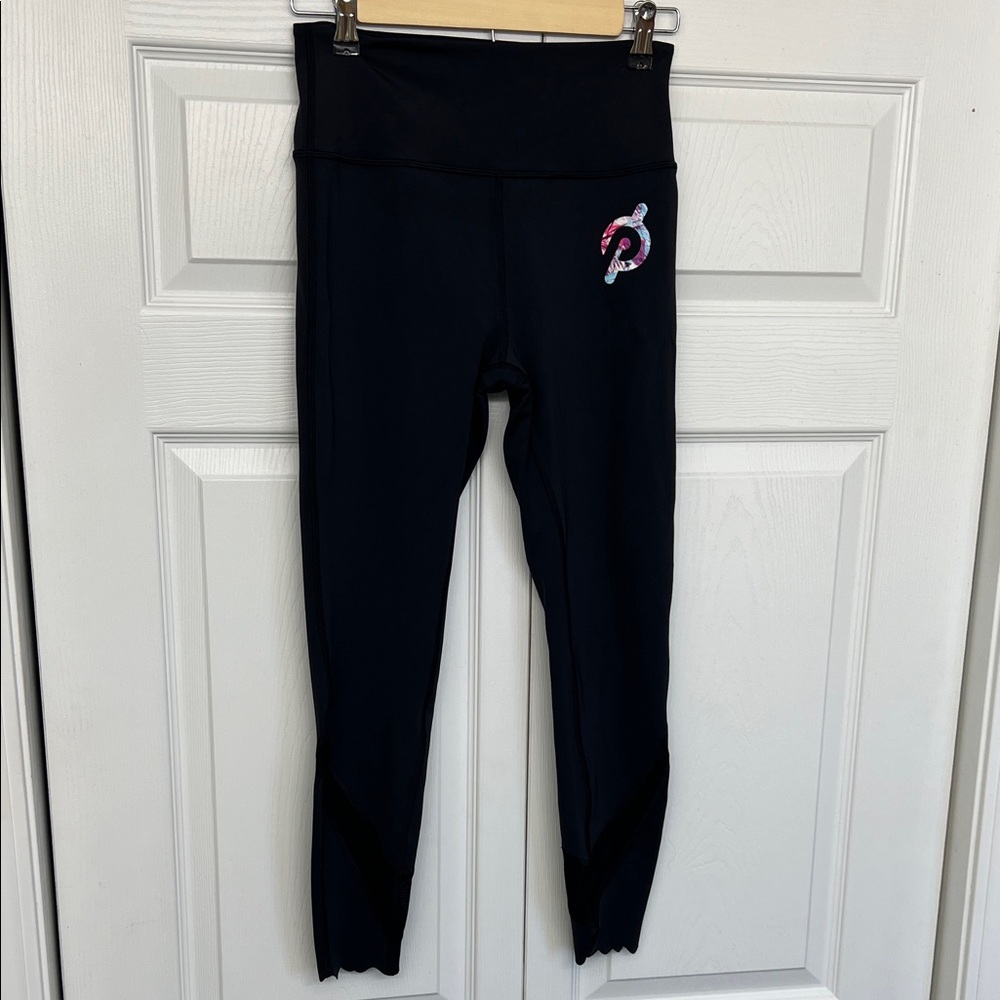 PELOTON Move Mission Scalloped hem Leggings  Medium with Pink and Purple Logo
